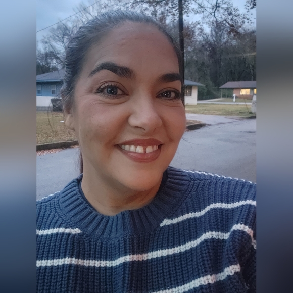 Pleased to meet you! Welcome to my closet💗 - Picture 10 of 10